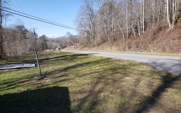 3697 Hwy 64 W, Hayesville, NC 28904